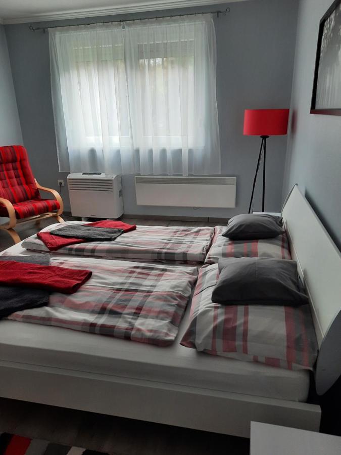 Kodaly Apartman Eger Ngoại thất bức ảnh